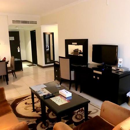 Aparthotel Deebaj Al Khabisi Plaza à Dubaï Extérieur photo